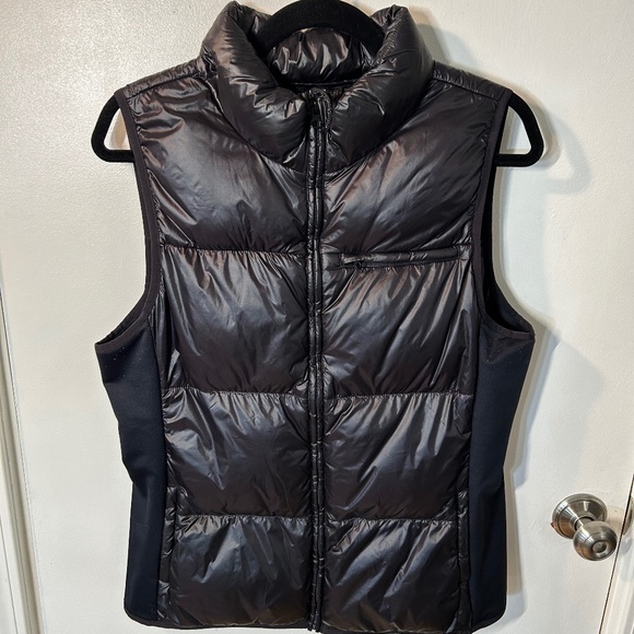 Black Fabletics puffer vest - Picture 1 of 6